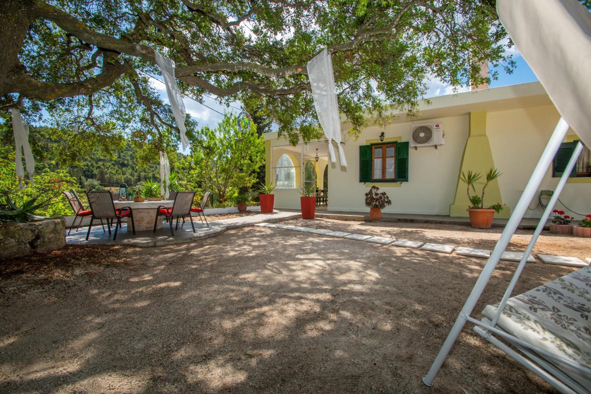 Leandros Private House Near Shipwreck Beach Maries  Exterior foto